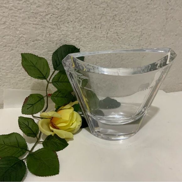 MIKASA Clear 6” Pocket Vase With Safari Animals Etched Around The Top heavy - Picture 2 of 6